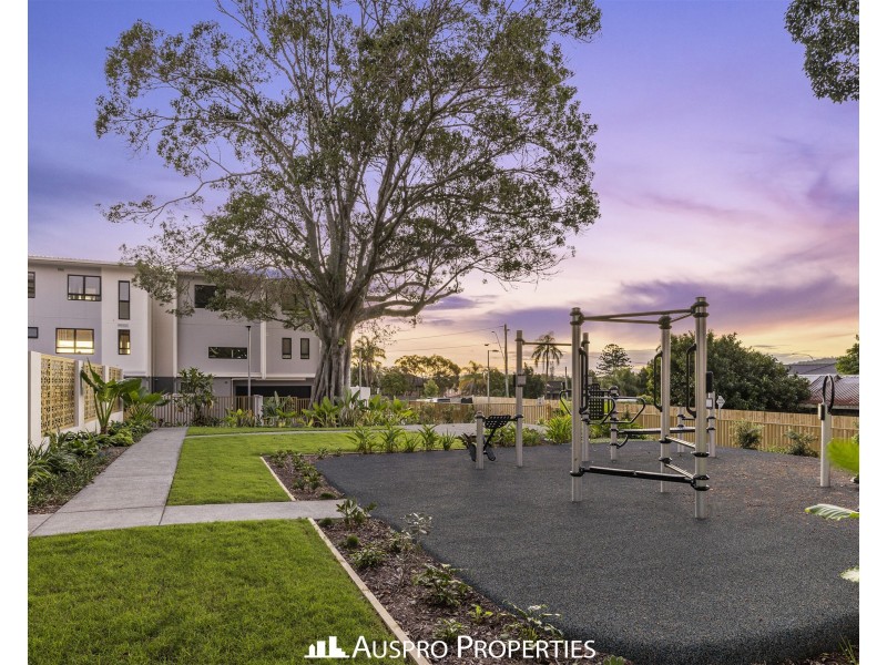 577 Warrigal Road, Eight Mile Plains QLD 4113