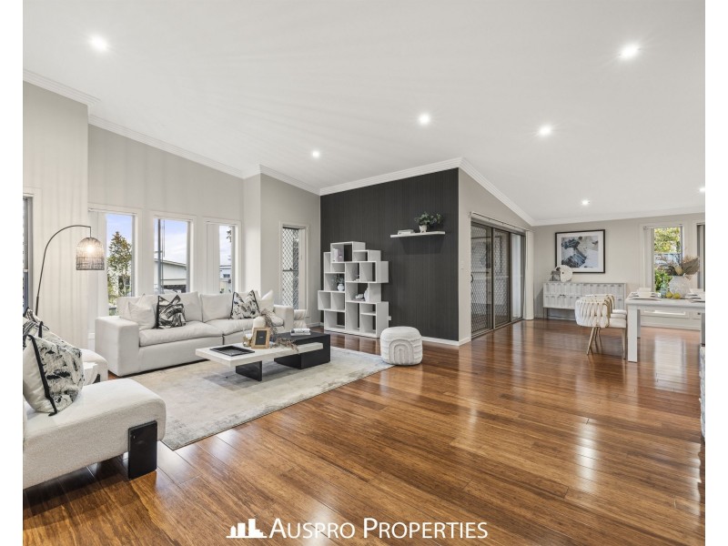 27 Maryland Drive, Regents Park QLD 4118