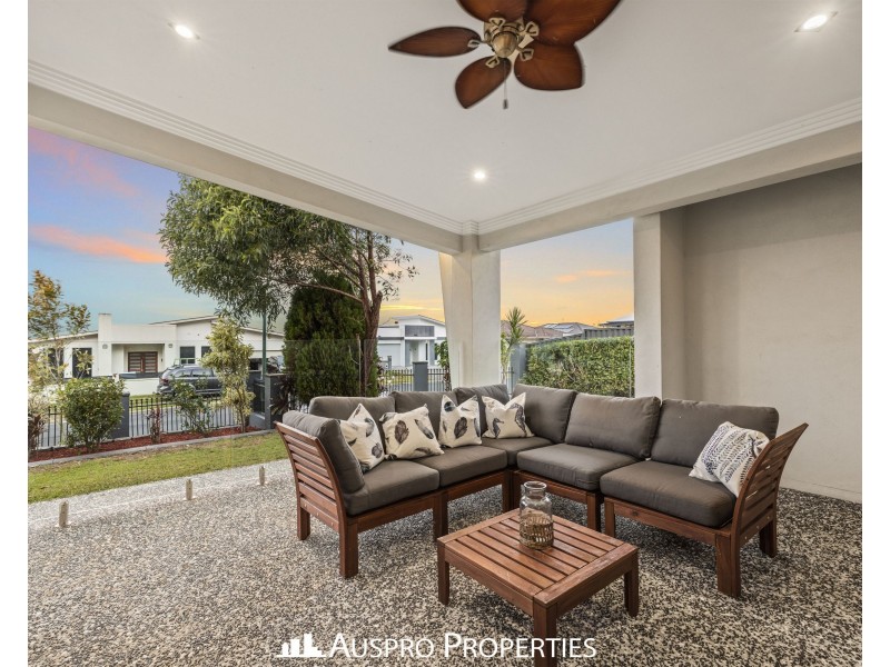 27 Maryland Drive, Regents Park QLD 4118