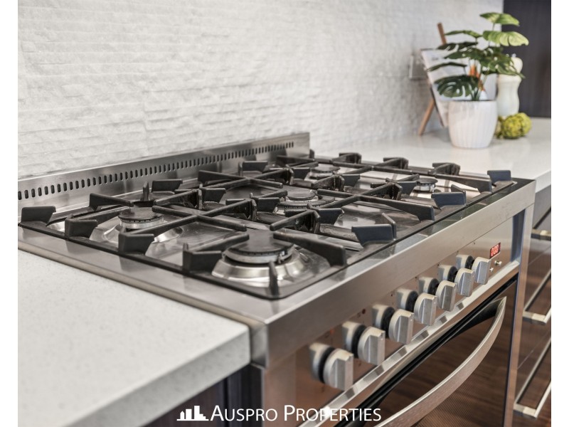 27 Maryland Drive, Regents Park QLD 4118