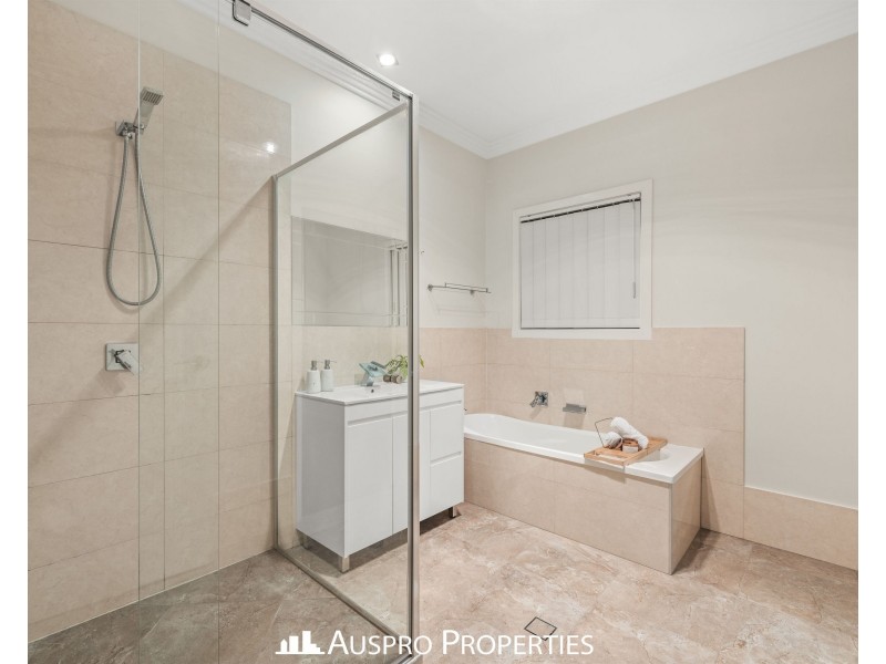 27 Maryland Drive, Regents Park QLD 4118