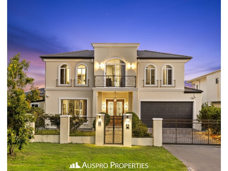 112 Hawthorn Circuit, Stretton QLD 4116