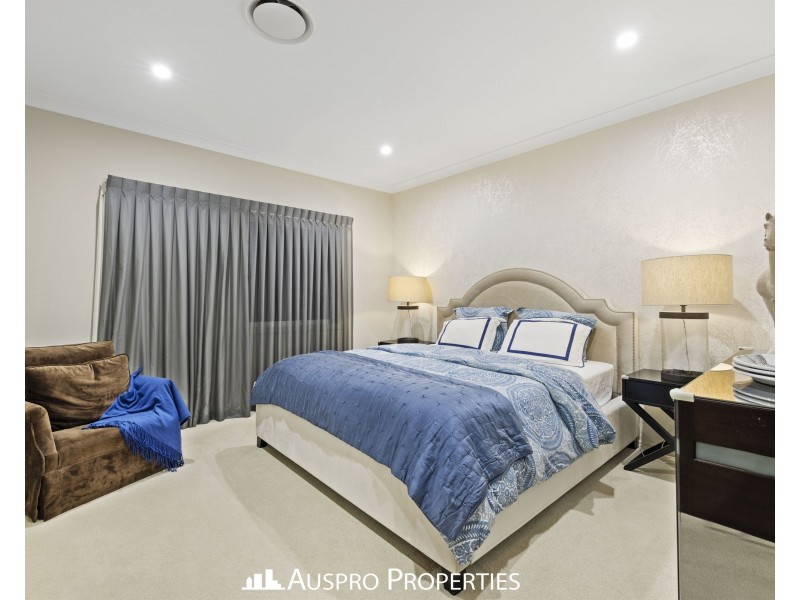 112 Hawthorn Circuit, Stretton QLD 4116