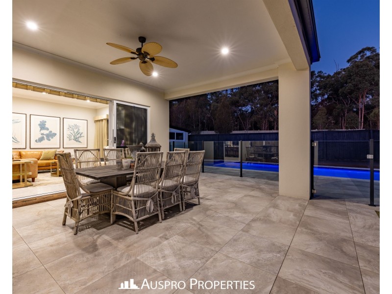 112 Hawthorn Circuit, Stretton QLD 4116