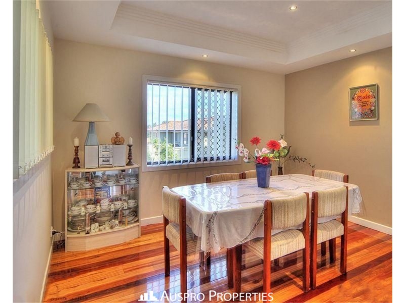 8 Larapinta Circuit, Parkinson QLD 4115