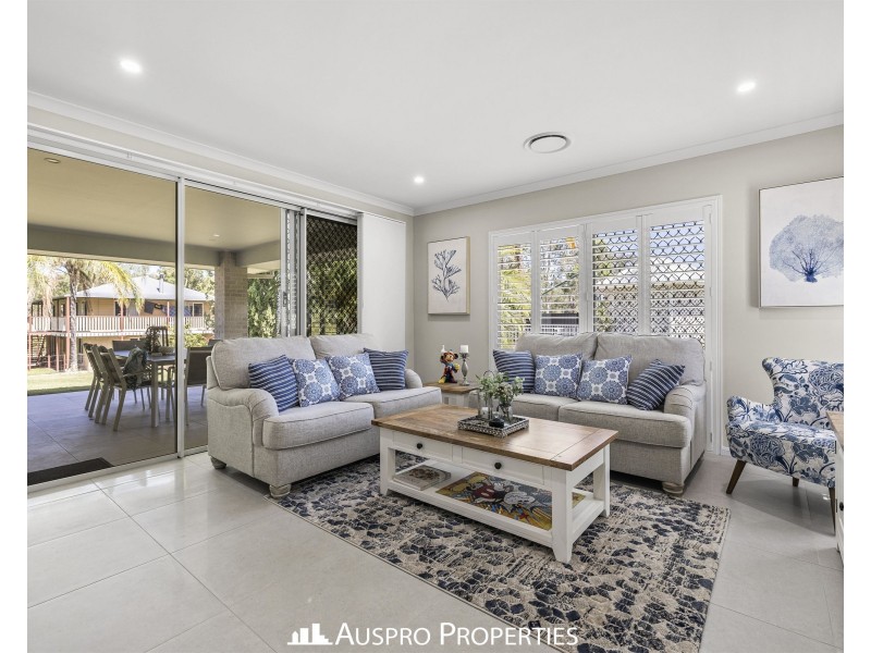 39-41 Country Court, Park Ridge QLD 4125