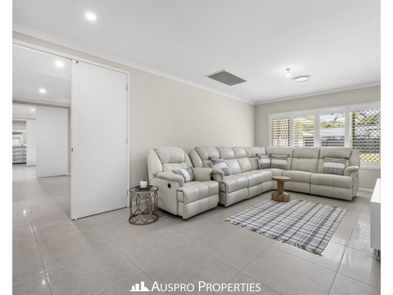 39-41 Country Court, Park Ridge QLD 4125