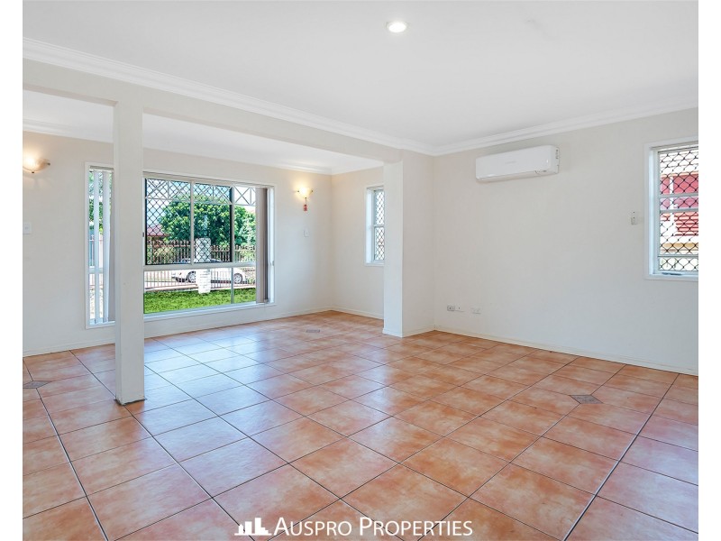 28 Nevern Street, Macgregor QLD 4109