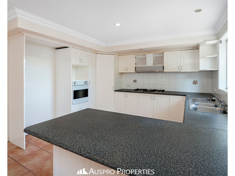 28 Nevern Street, Macgregor QLD 4109