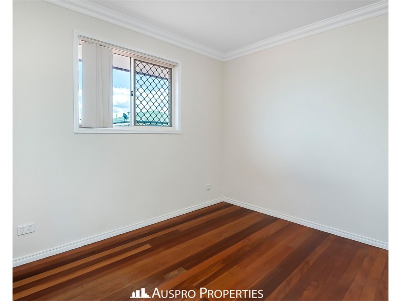 28 Nevern Street, Macgregor QLD 4109