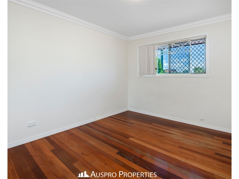 28 Nevern Street, Macgregor QLD 4109
