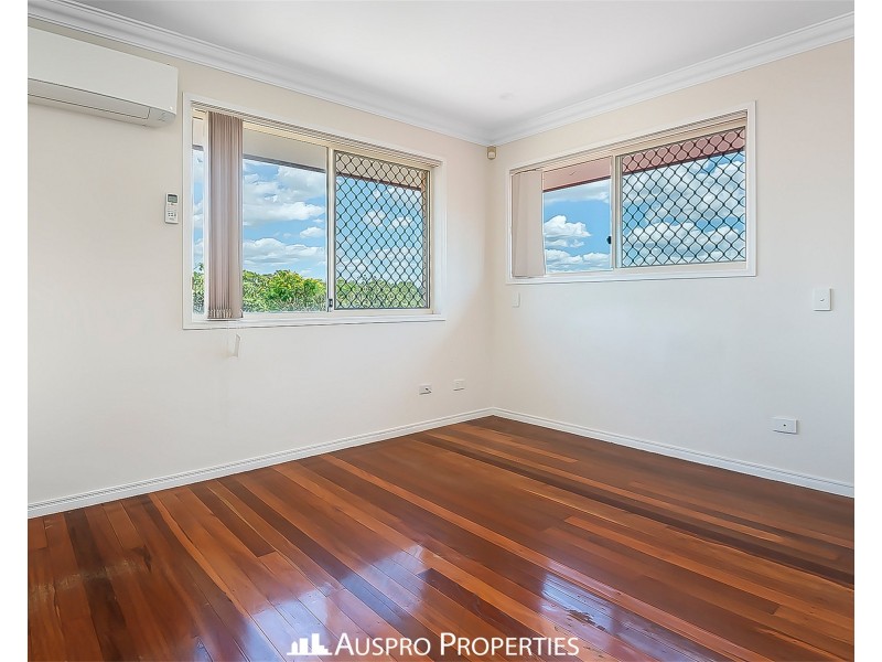 28 Nevern Street, Macgregor QLD 4109