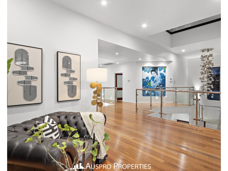 176 The Parkway, Stretton QLD 4116