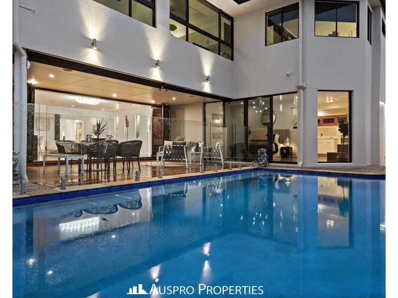 176 The Parkway, Stretton QLD 4116