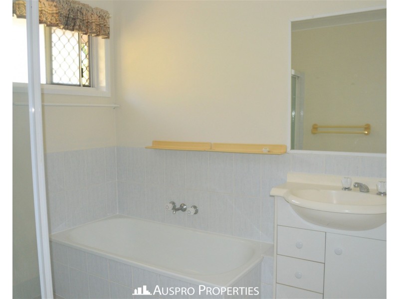 17 Housman Place, Calamvale QLD 4116