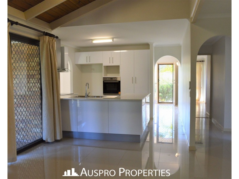 329 Gowan Road, Sunnybank Hills QLD 4109