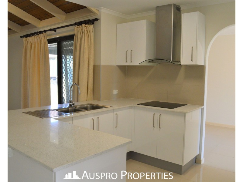 329 Gowan Road, Sunnybank Hills QLD 4109