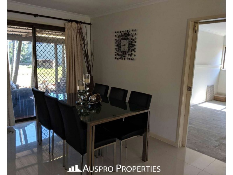 329 Gowan Road, Sunnybank Hills QLD 4109