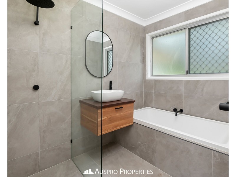 7 Clonmel Street, Regents Park QLD 4118