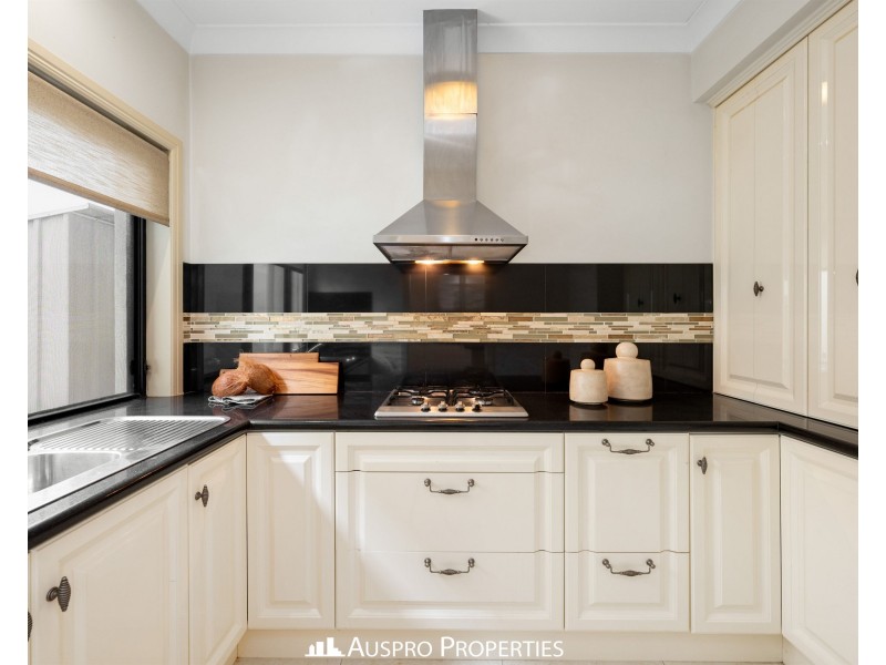 51 Hawthorn Circuit, Stretton QLD 4116