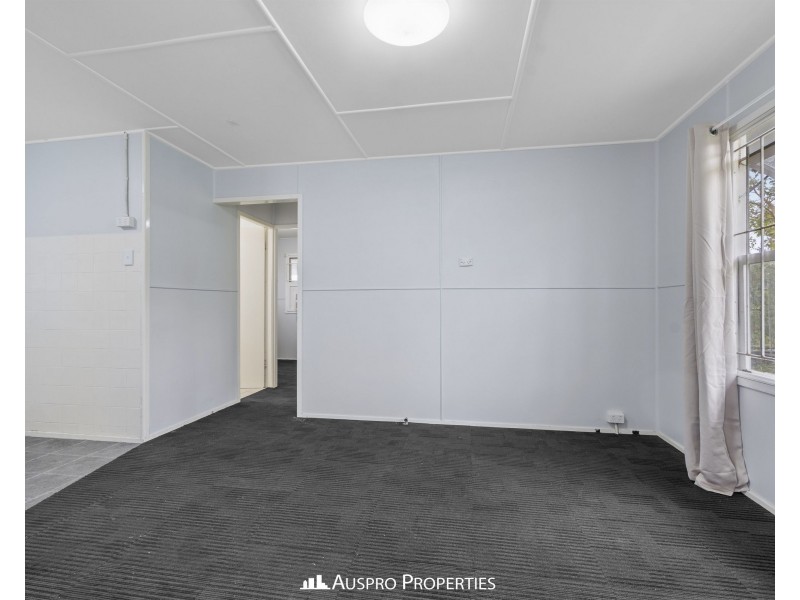 77 Evenwood Street, Coopers Plains QLD 4108