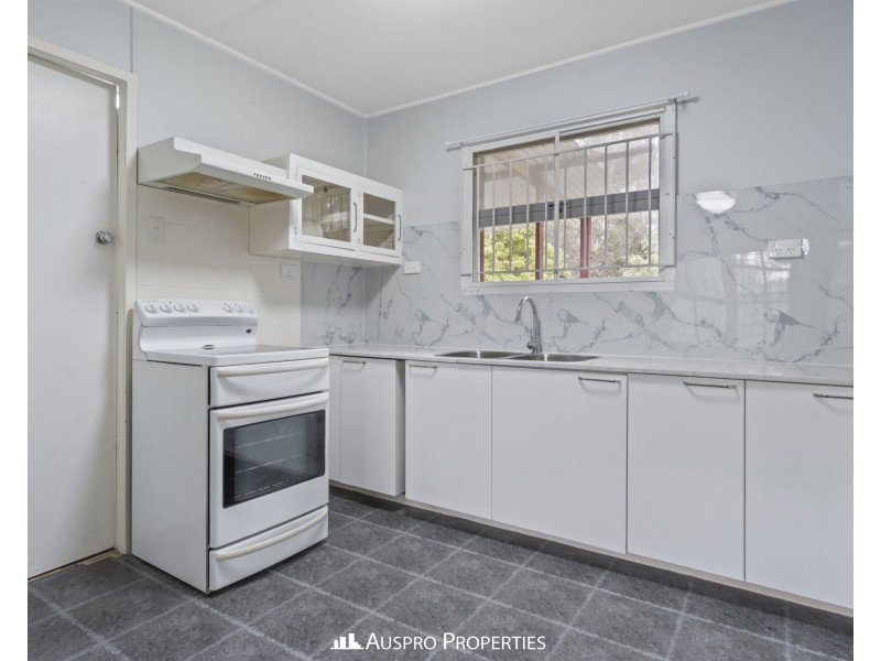 77 Evenwood Street, Coopers Plains QLD 4108
