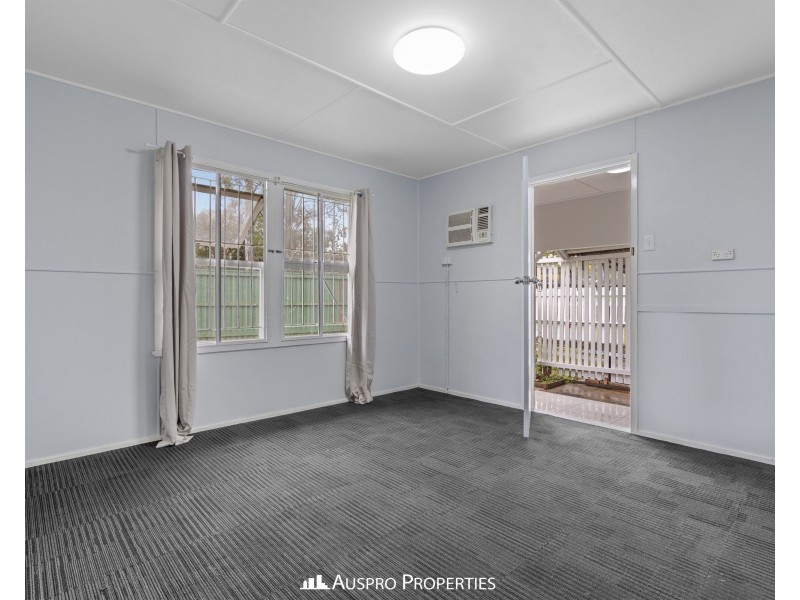 77 Evenwood Street, Coopers Plains QLD 4108