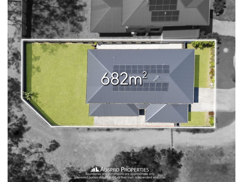 15 Lakeshore Crescent, Willawong QLD 4110