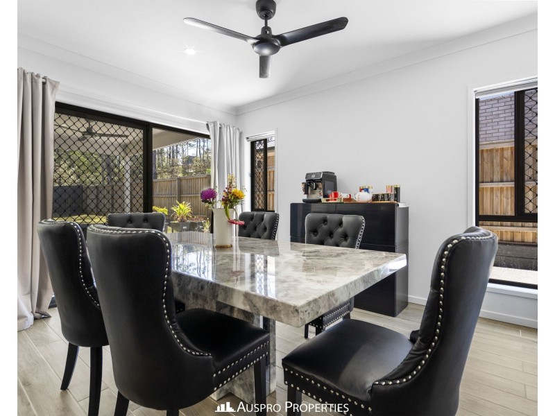 15 Lakeshore Crescent, Willawong QLD 4110