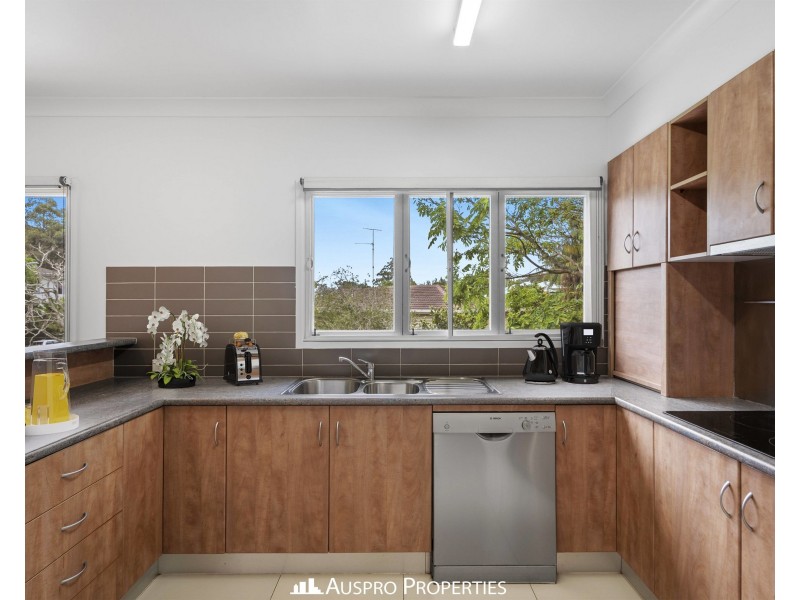 132 Fernvale Road, Tarragindi QLD 4121