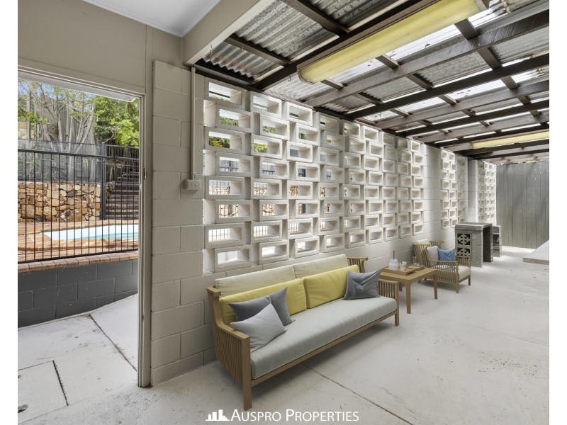 132 Fernvale Road, Tarragindi QLD 4121