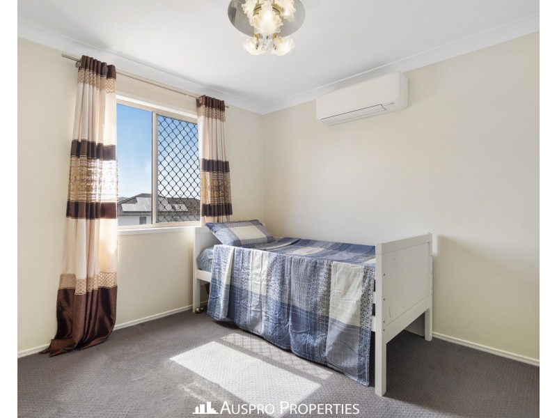18 Vaucluse Place, Mansfield QLD 4122