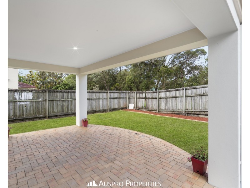 18 Vaucluse Place, Mansfield QLD 4122