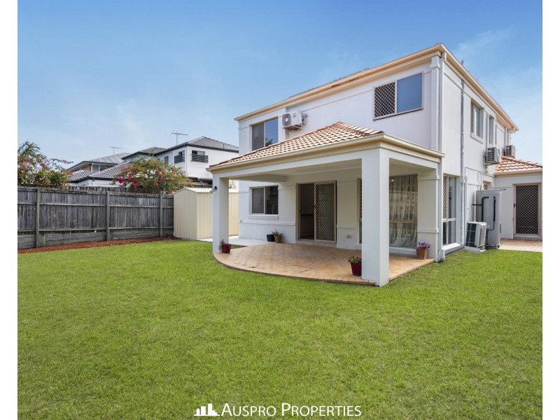 18 Vaucluse Place, Mansfield QLD 4122