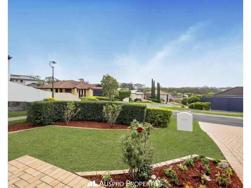 18 Vaucluse Place, Mansfield QLD 4122