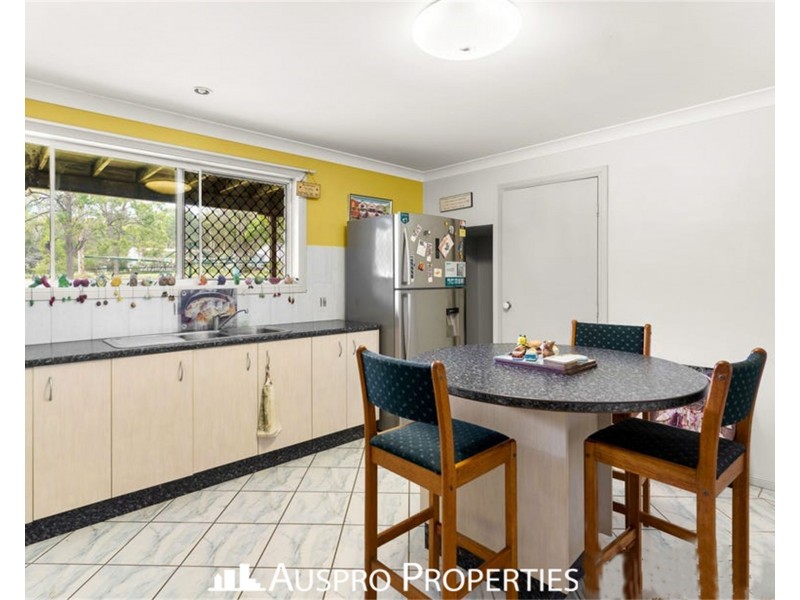 43-45 Country Court, Park Ridge QLD 4125