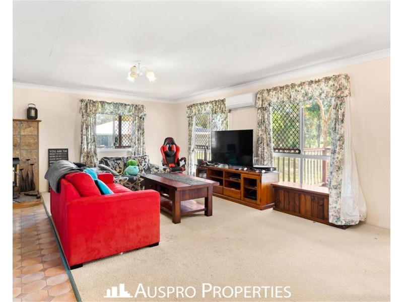 43-45 Country Court, Park Ridge QLD 4125