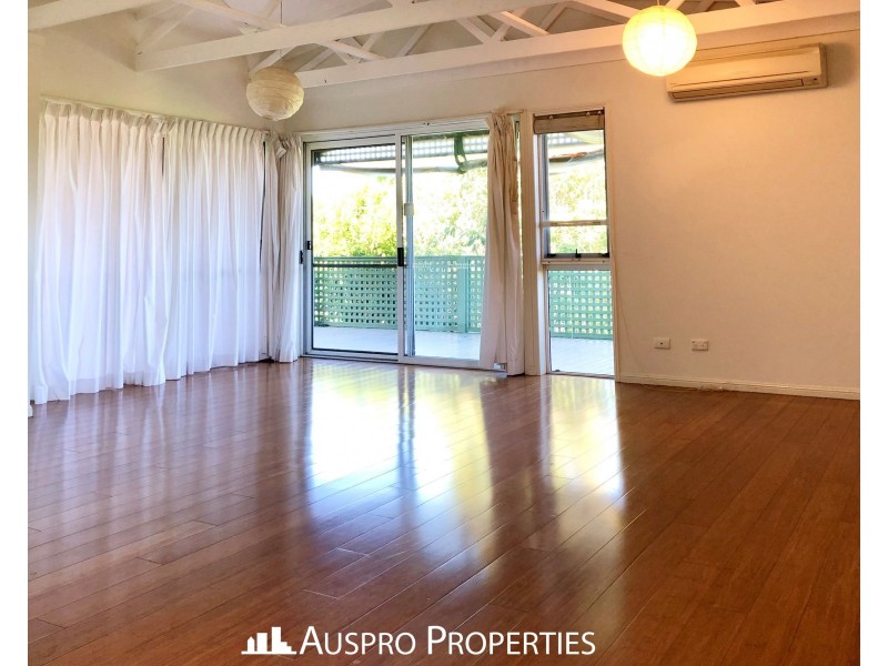 18 Firthshire St, Mansfield QLD 4122