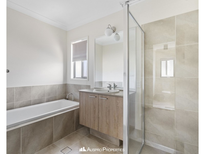 47 Cockatoo Place, Rochedale QLD 4123