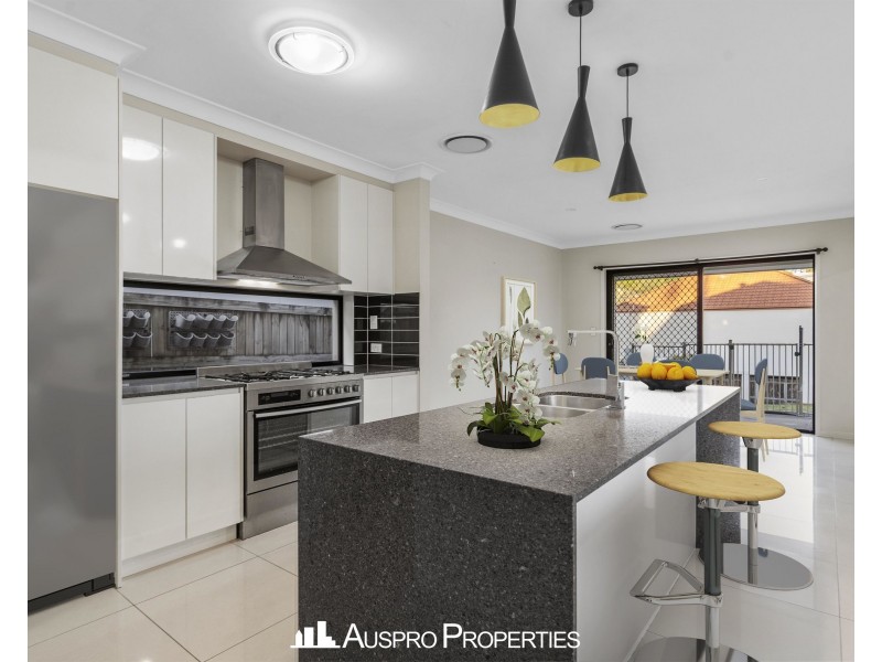 46 Kenneth Street, Coorparoo QLD 4151