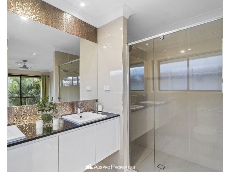 46 Kenneth Street, Coorparoo QLD 4151