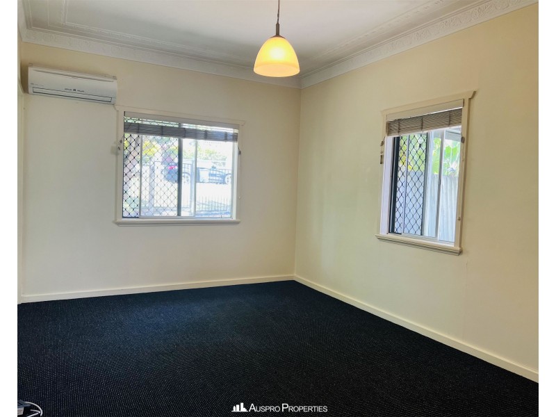 170 Macrossan Avenue, Norman Park QLD 4170