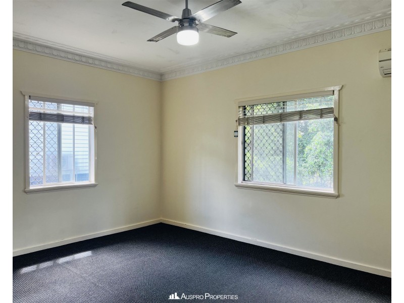 170 Macrossan Avenue, Norman Park QLD 4170