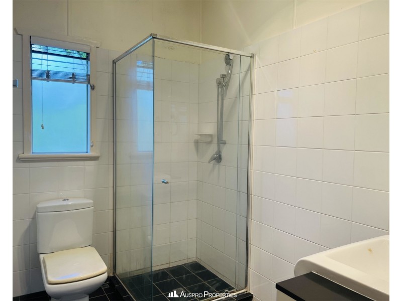 170 Macrossan Avenue, Norman Park QLD 4170