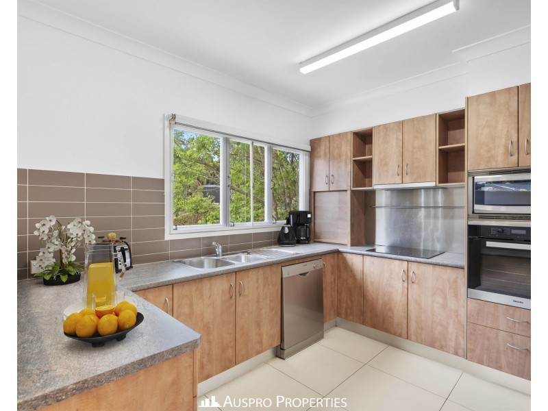 132 Fernvale Street, Tarragindi QLD 4121