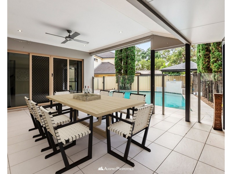 24 Saint Tropez Place, Forest Lake QLD 4078