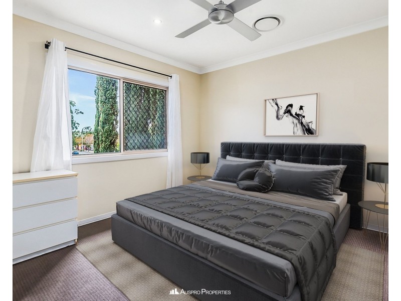 24 Saint Tropez Place, Forest Lake QLD 4078