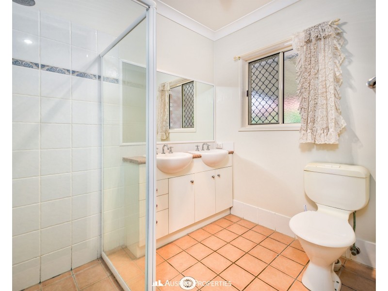10 Agostino Close, Doolandella QLD 4077