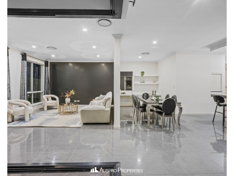 80 Hawthorn Circuit, Stretton QLD 4116