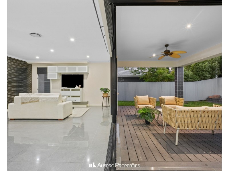 80 Hawthorn Circuit, Stretton QLD 4116